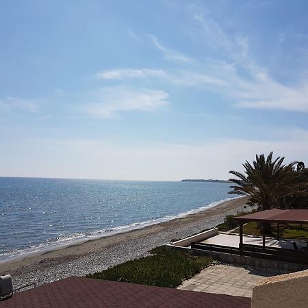 Beach House At Seafront Villa Meneou Eksteriør bilde