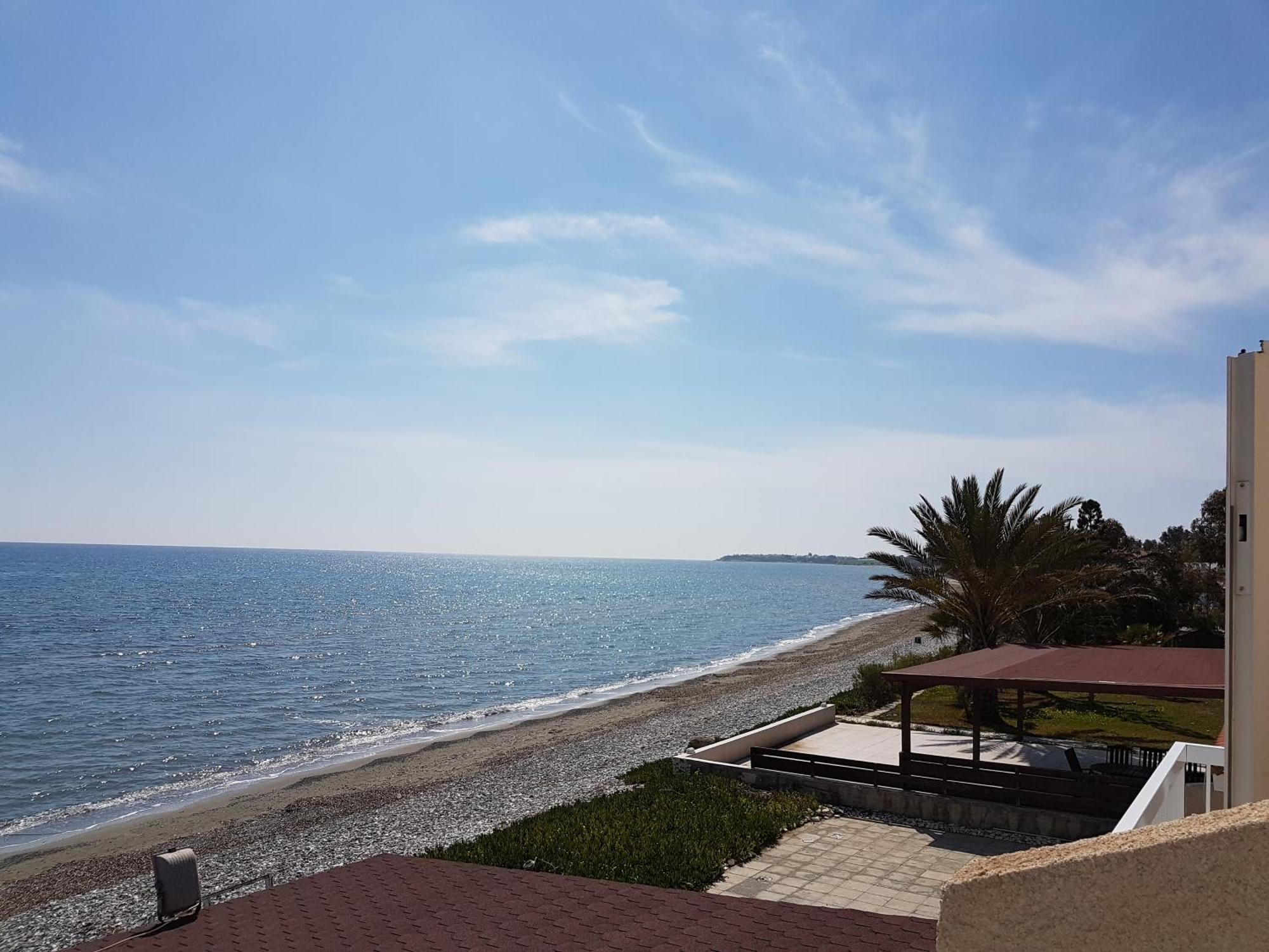Beach House At Seafront Villa Meneou Eksteriør bilde